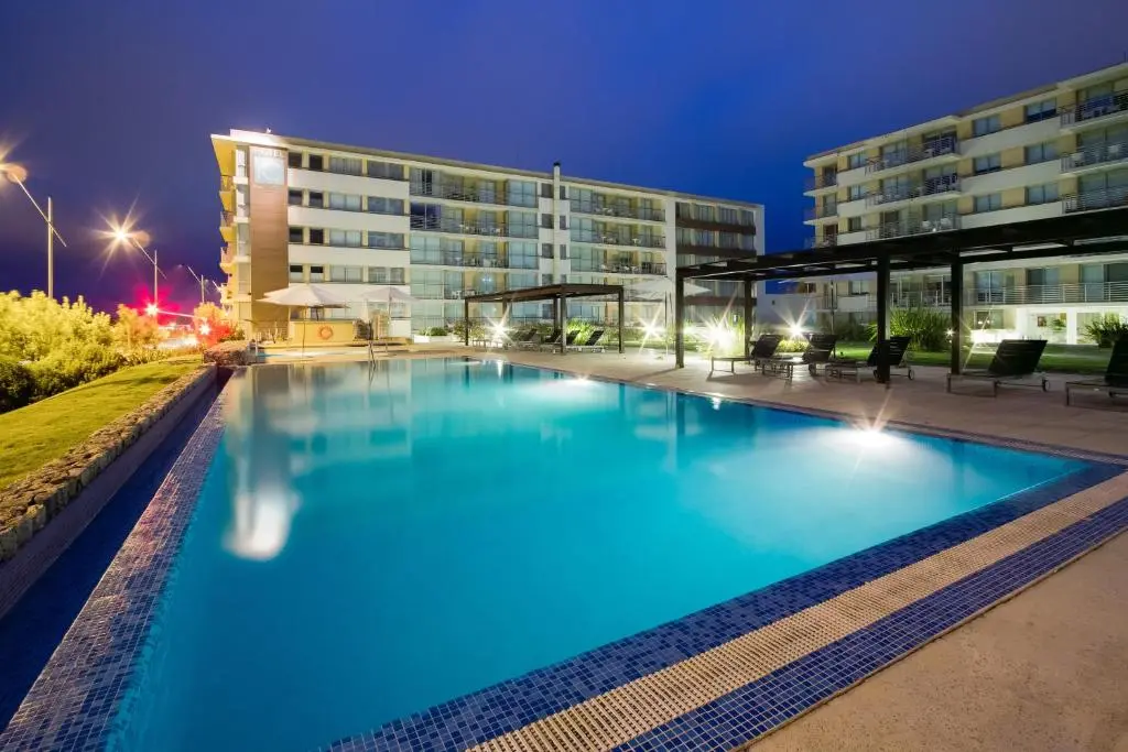 Real Colonia Hotel & Suites
