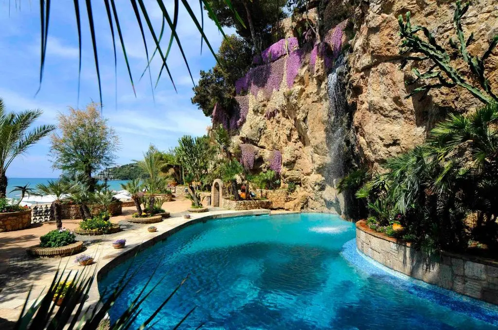 Aeneas' Landing Resort