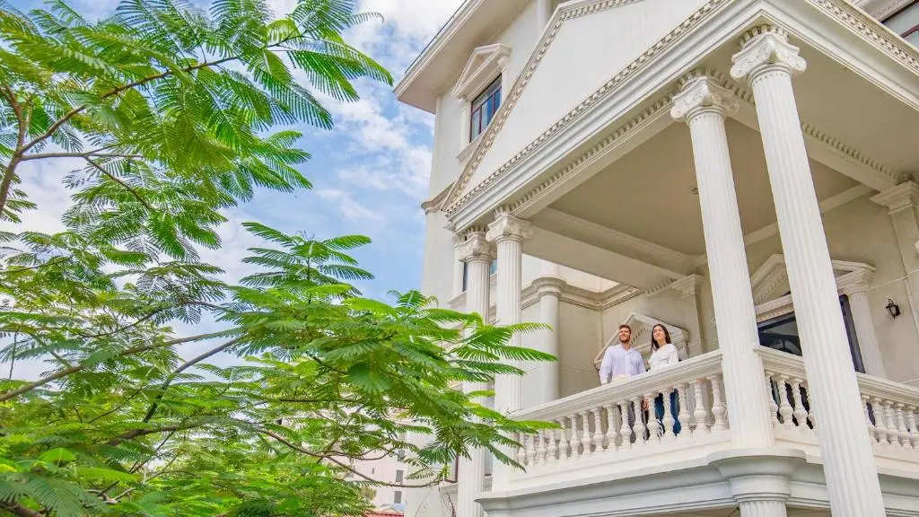 White Mansion