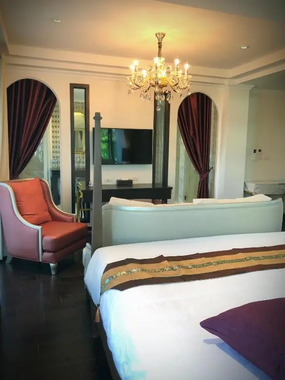 Nanta Glam CM Hotel