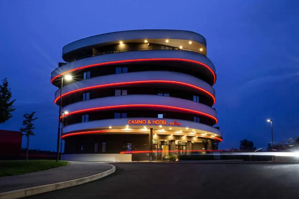 Mond Resort & Entertainment