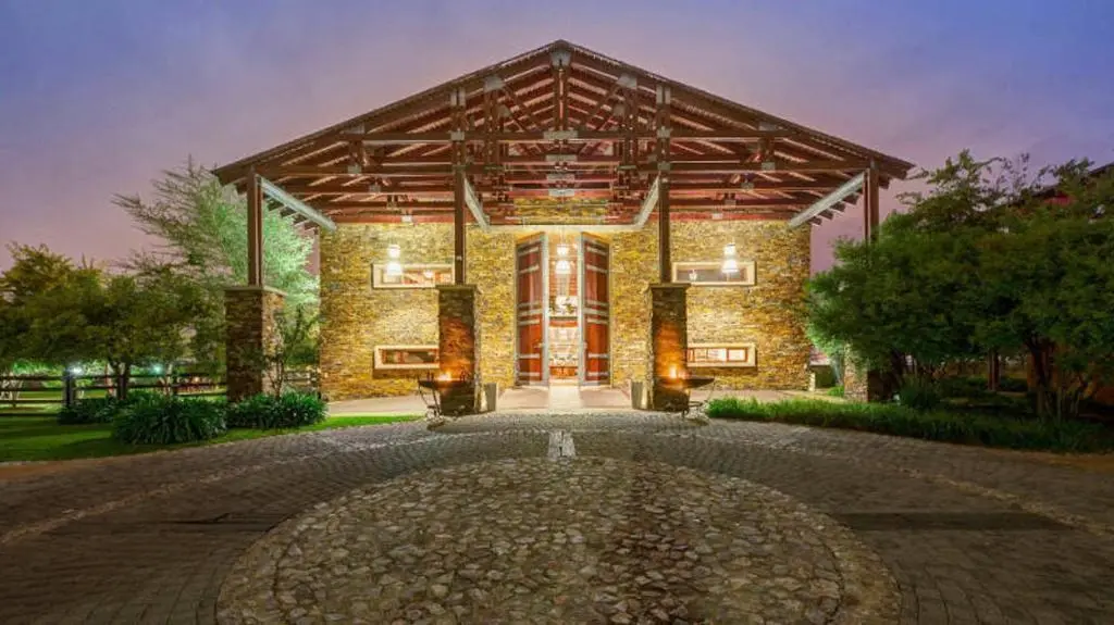 Riboville Boutique Hotel & Restaurant