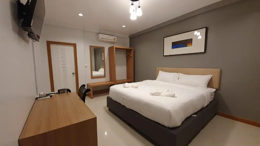 Intra Place Hotel