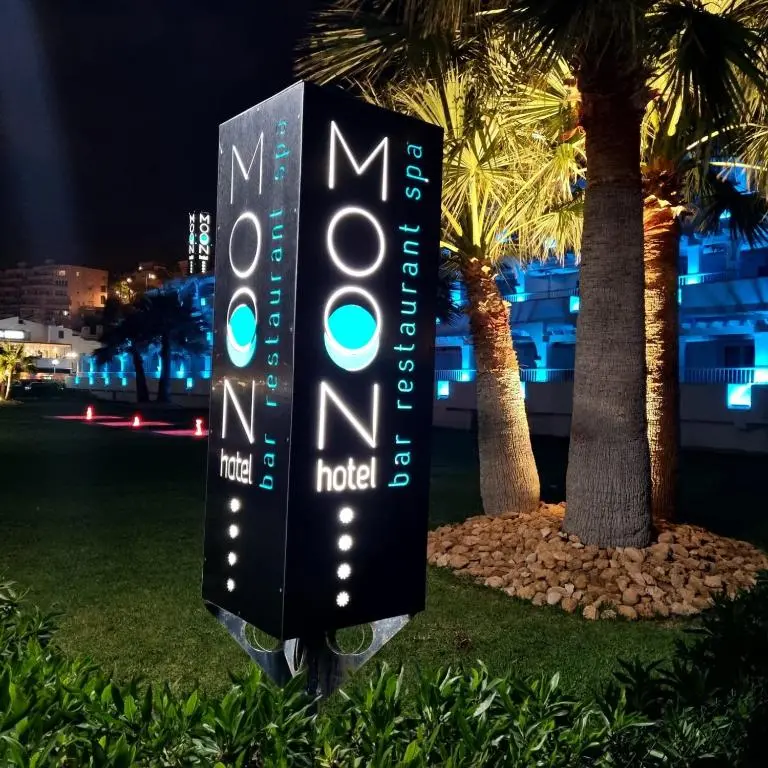 Moon Hotel & Spa