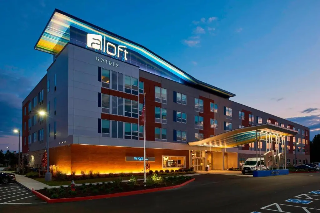 Aloft Cleveland Airport