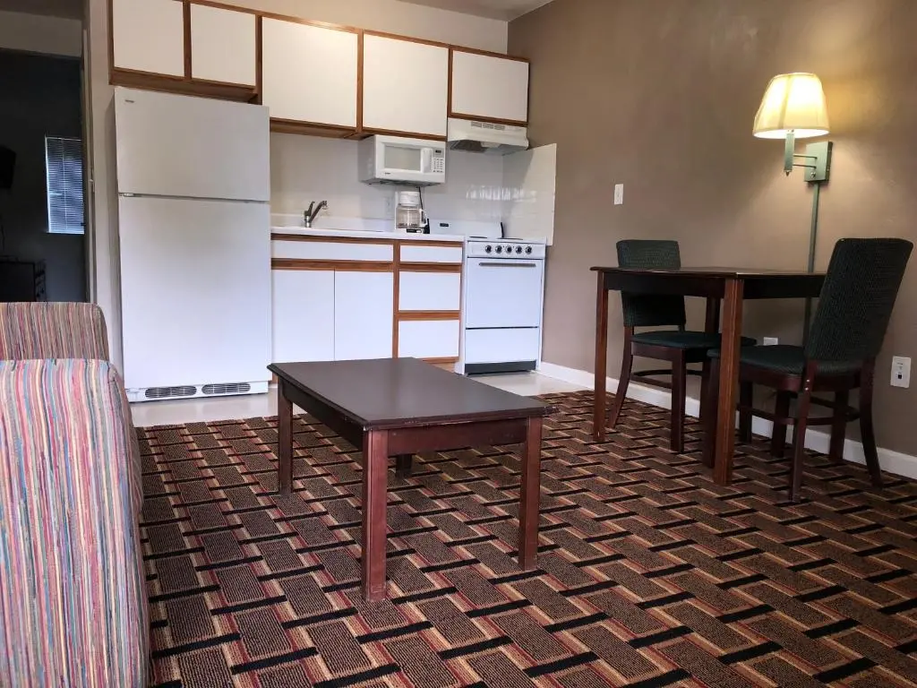 Affordable Suites Burlington