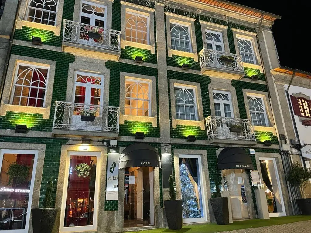 8 Villas Hotel
