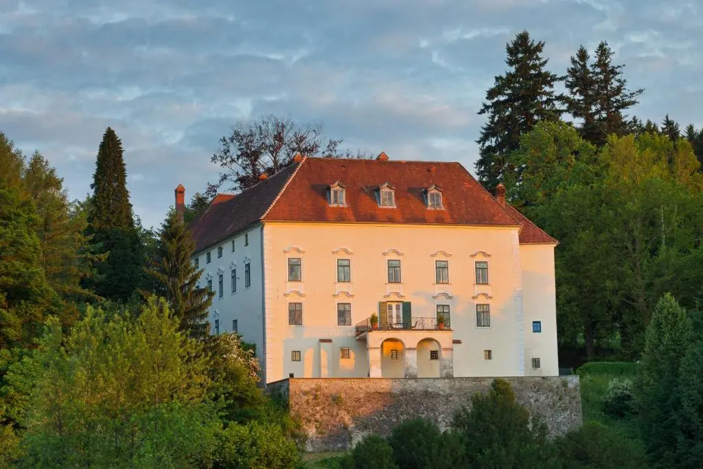 Schloss Ernegg