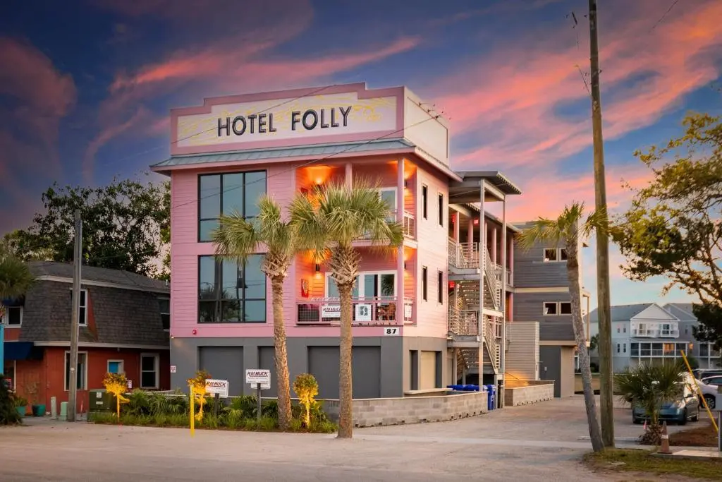 Hotel Folly