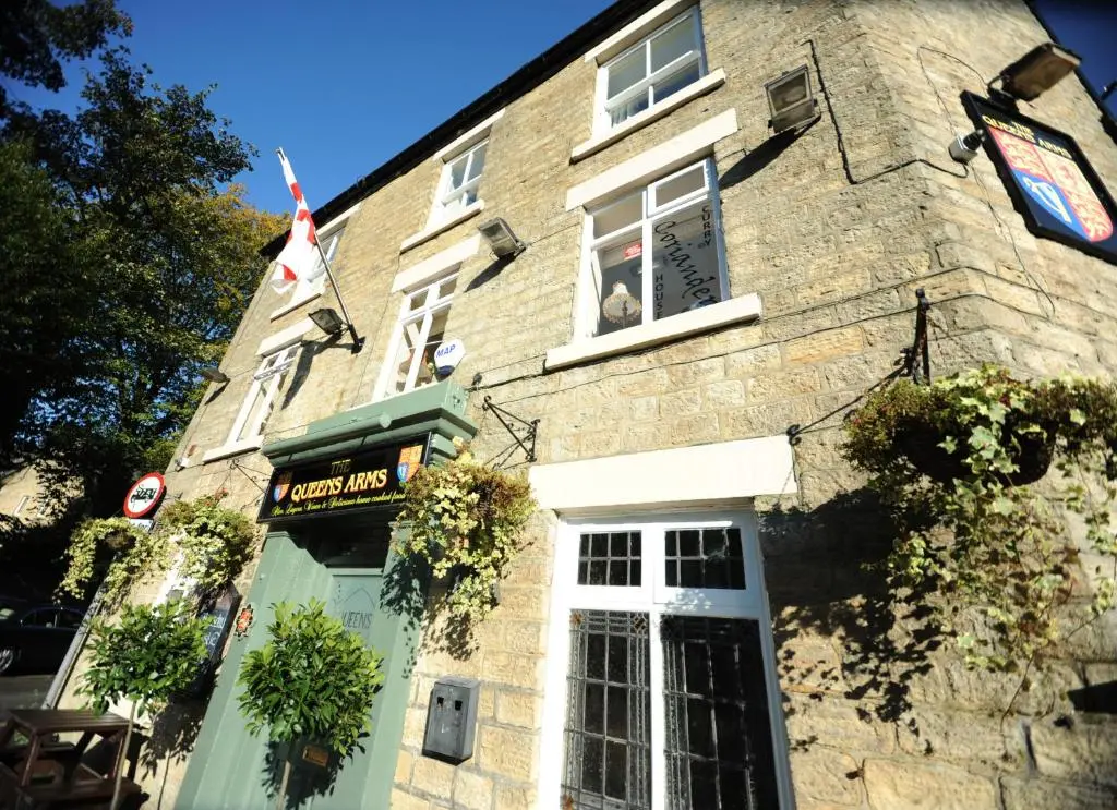 Queens Arms Country Inn