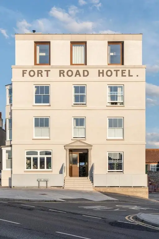 Fort Road Hotel