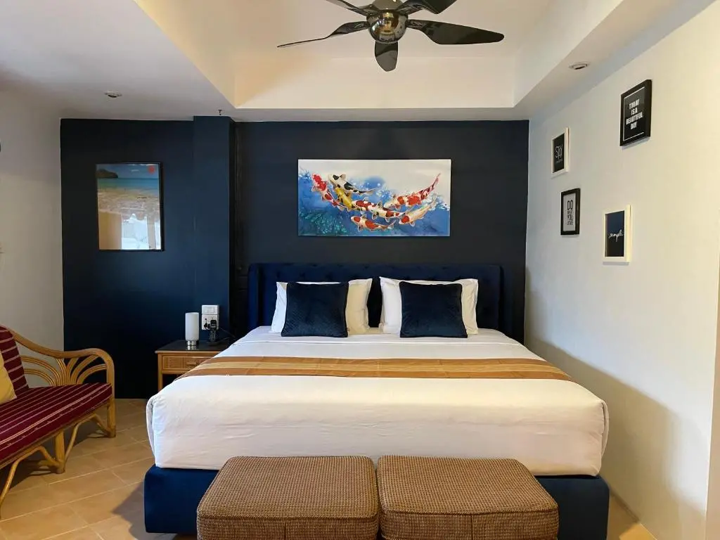 Summer Breeze Hotel