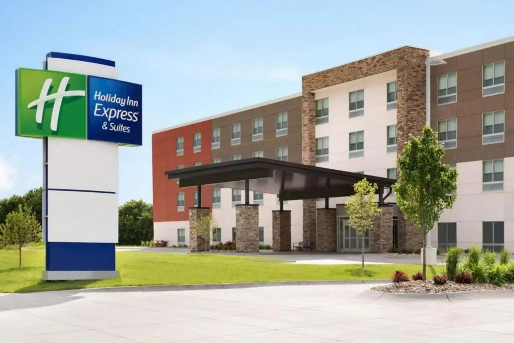 Holiday Inn Express & Suites Phoenix West Tolleson