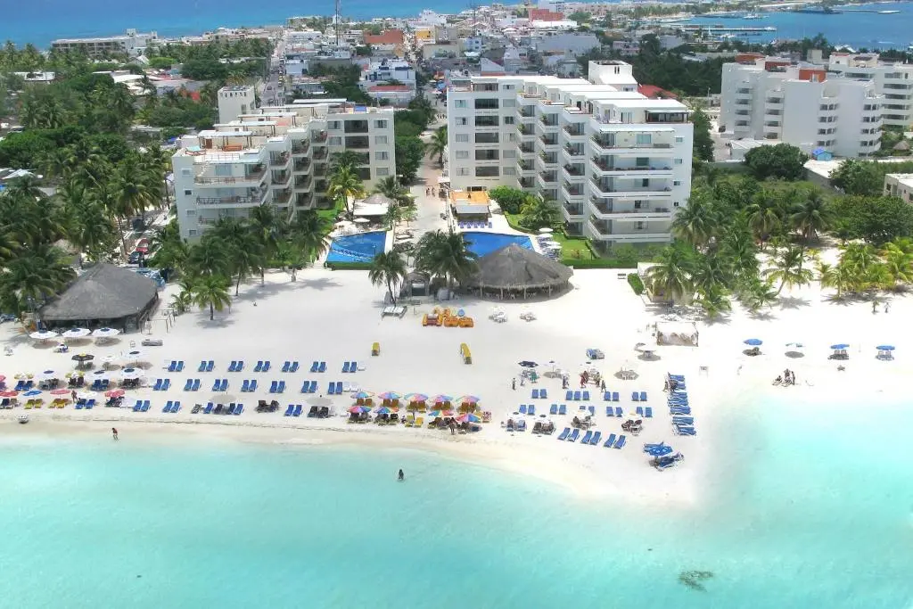 Ixchel Beach Hotel