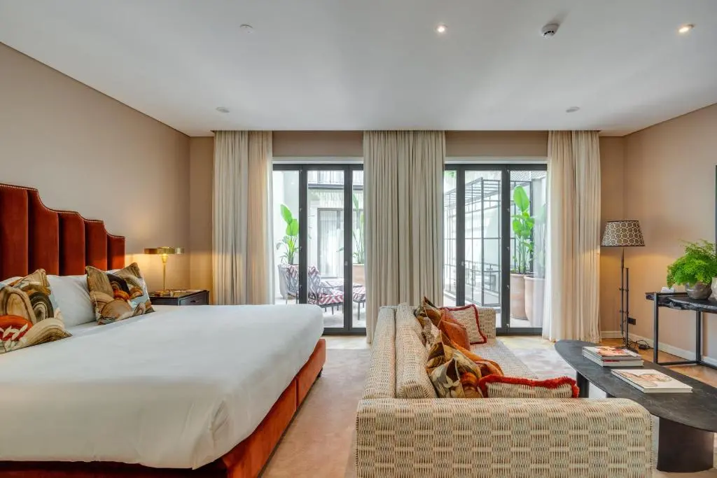 Portie Deluxe Suites