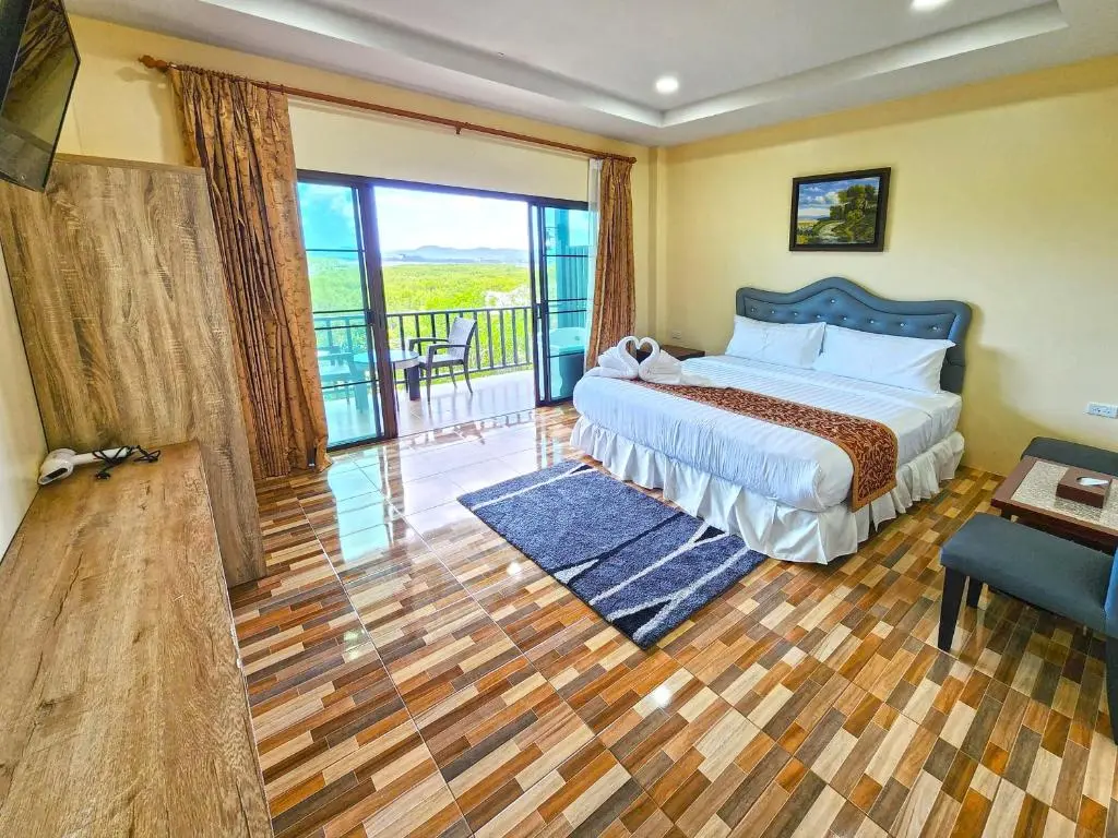 So View Phuket Resort
