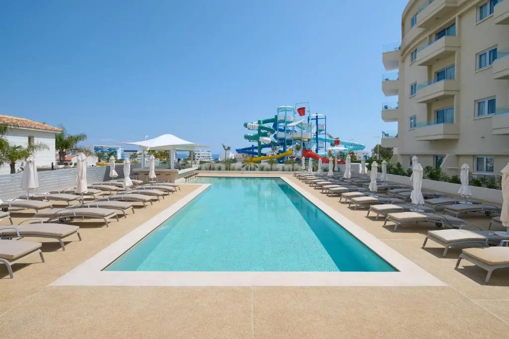 Sunrise Oasis Hotel