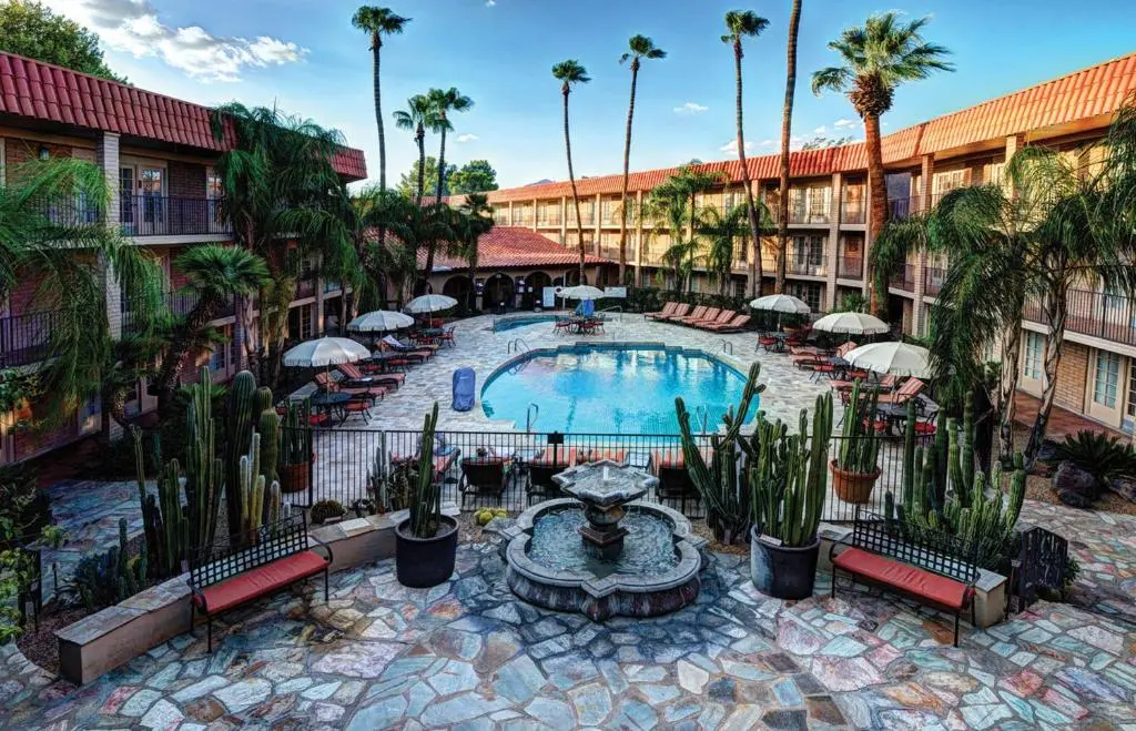 DoubleTree Suites by Hilton Tucson-Williams Center