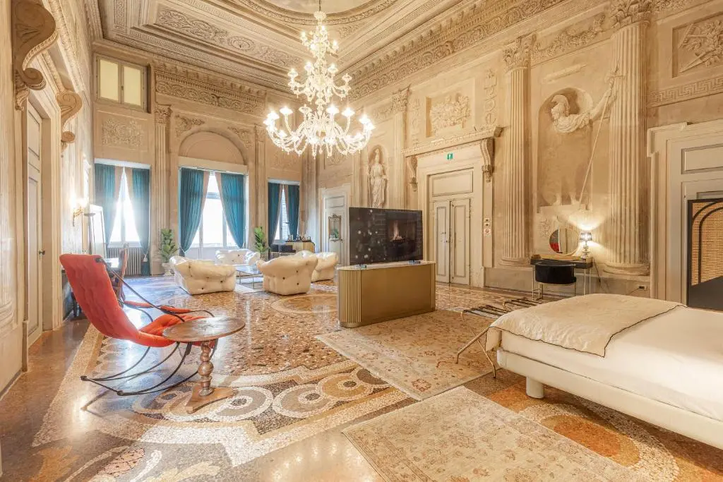 Corte Realdi Verona Palazzo Camozzini
