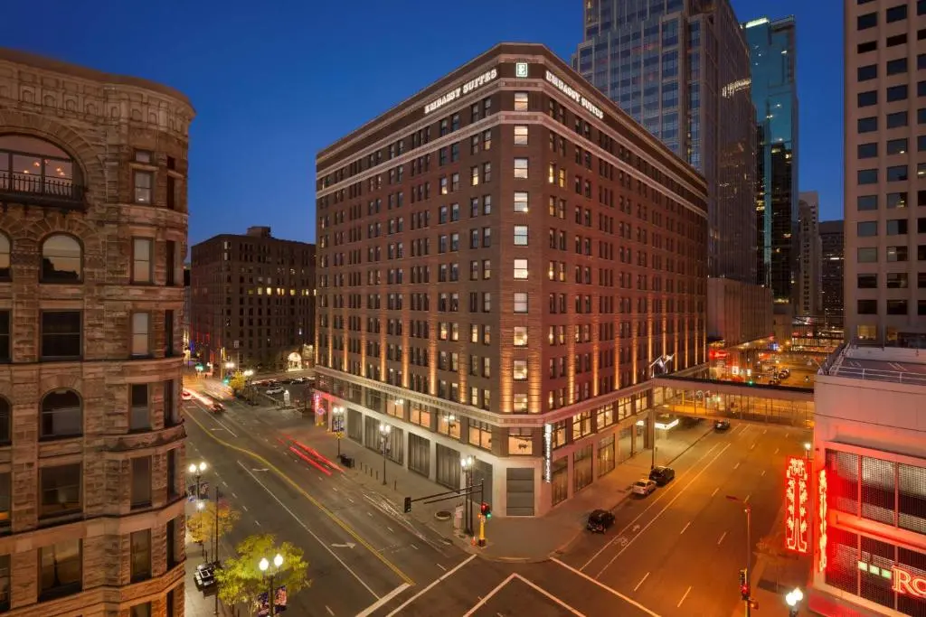 Embassy Suites By Hilton Minneapolis Downtown Hotel