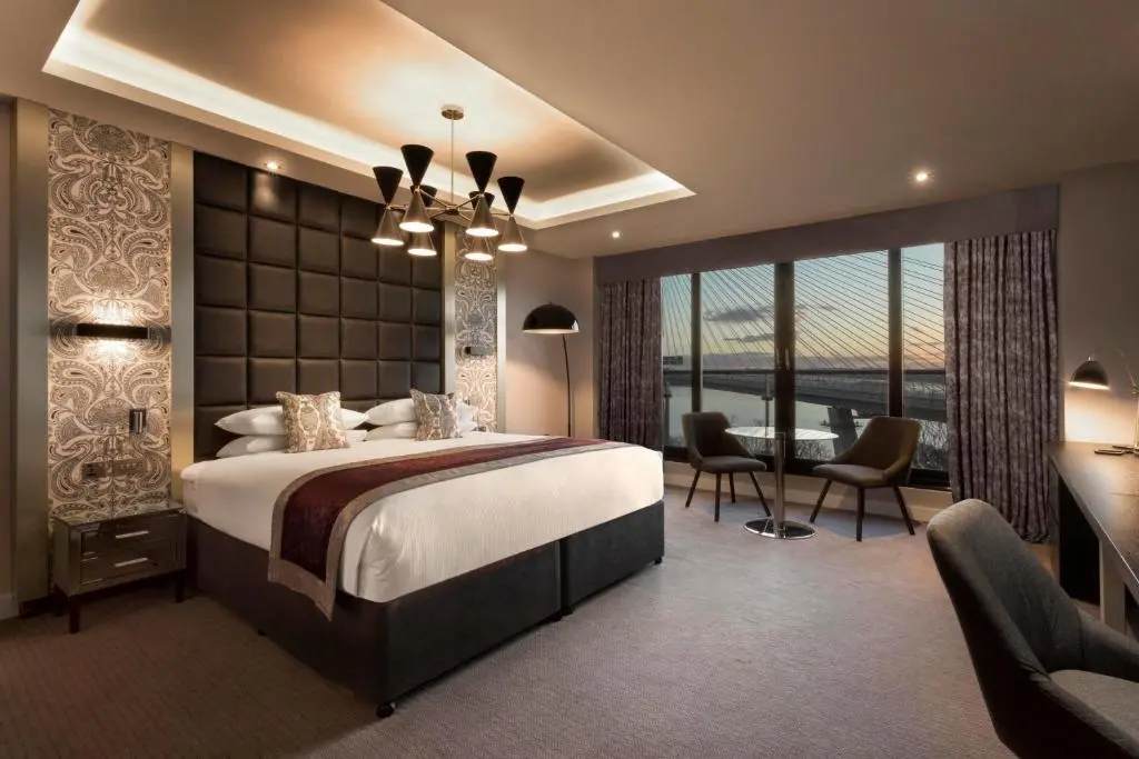 DoubleTree by Hilton Edinburgh, Queensferry Crossing