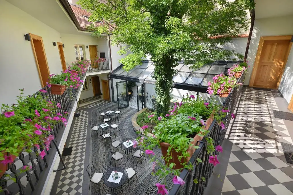 Hotel at the White Lily
