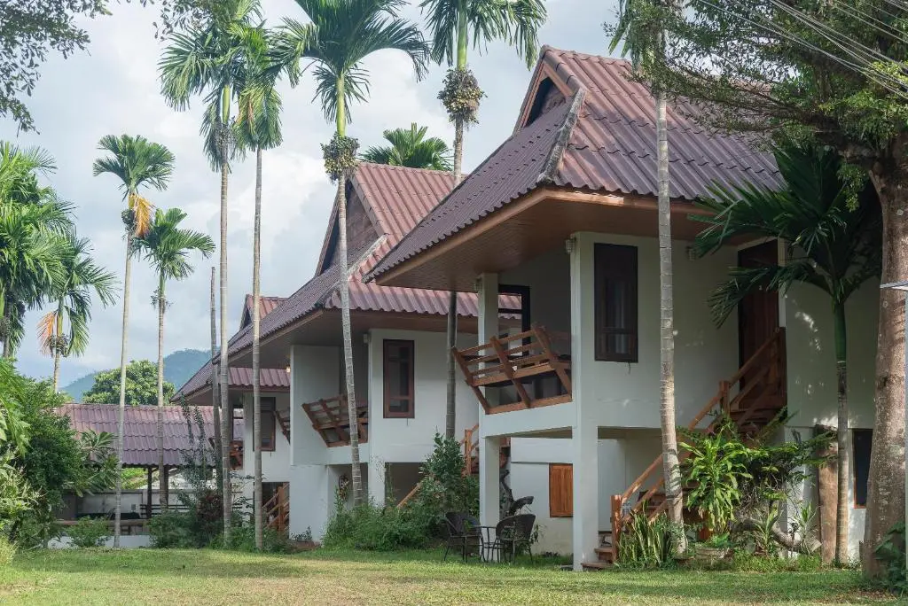 Betel Palm Village Casa Retreat