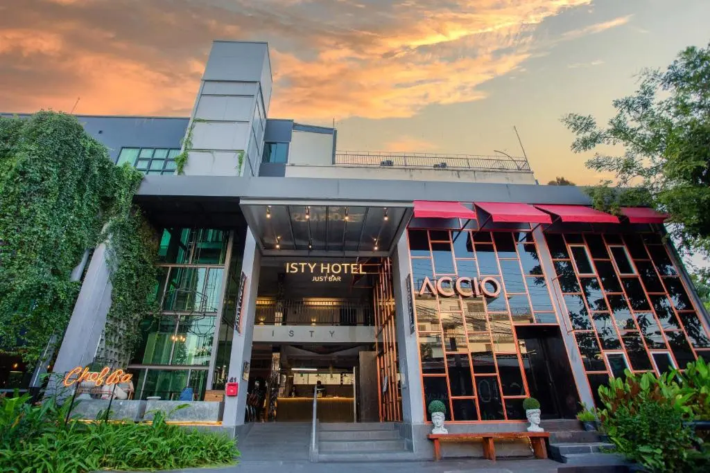 Isty Hotel