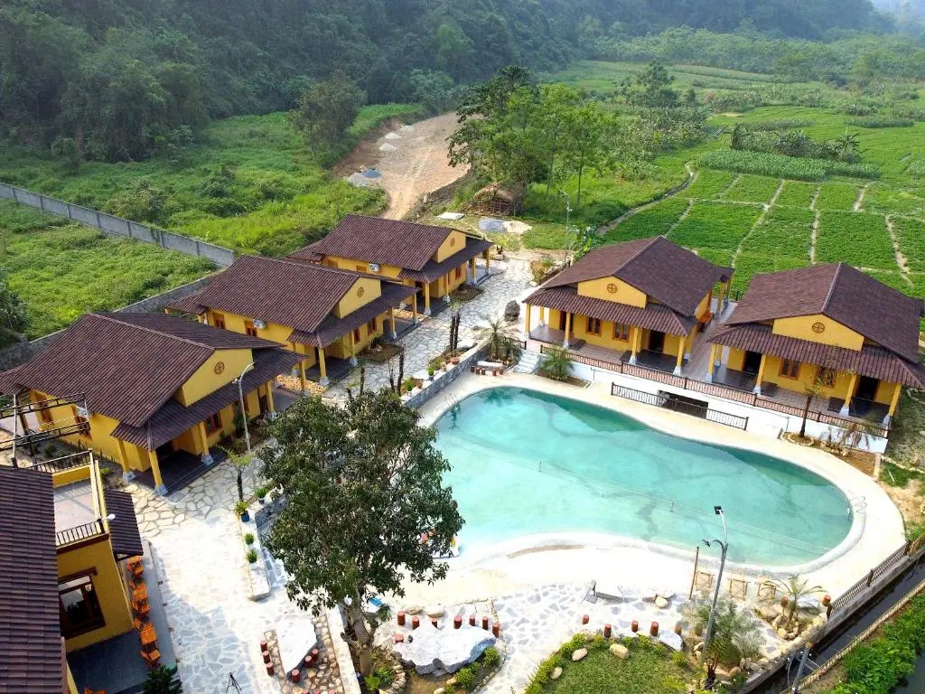 Sky Bay Lodge