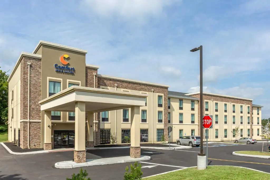 Comfort Inn & Suites Amish Country