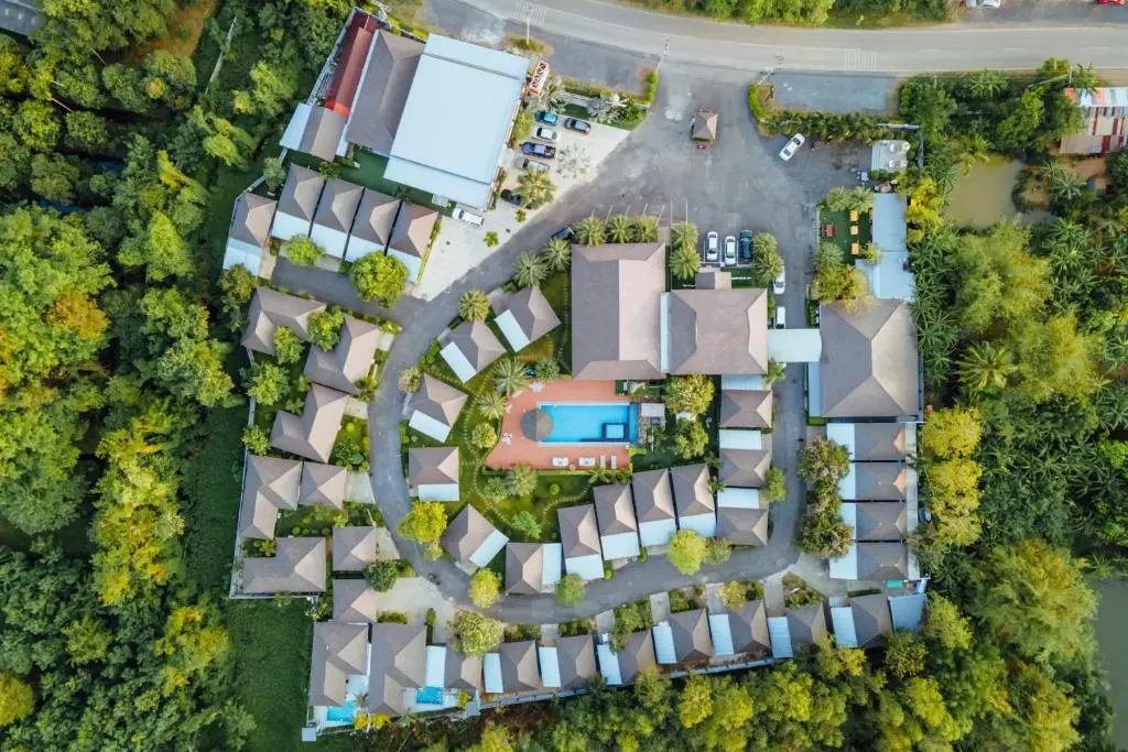Ioon Resort