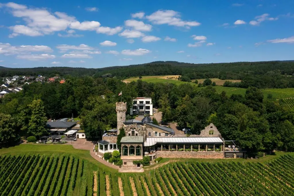 Hotel Burg Schwarzenstein (Relais & Châteaux)