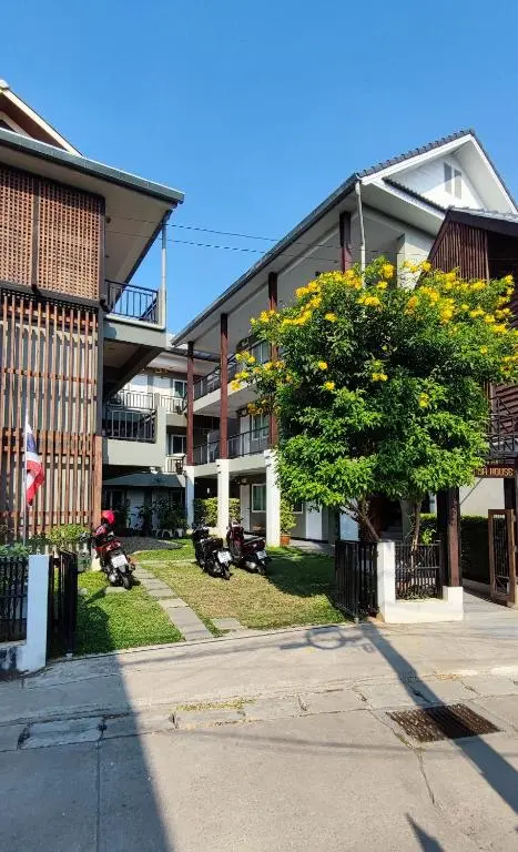 Chada House