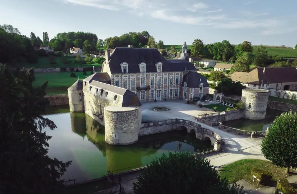 Le Château d'Etoges