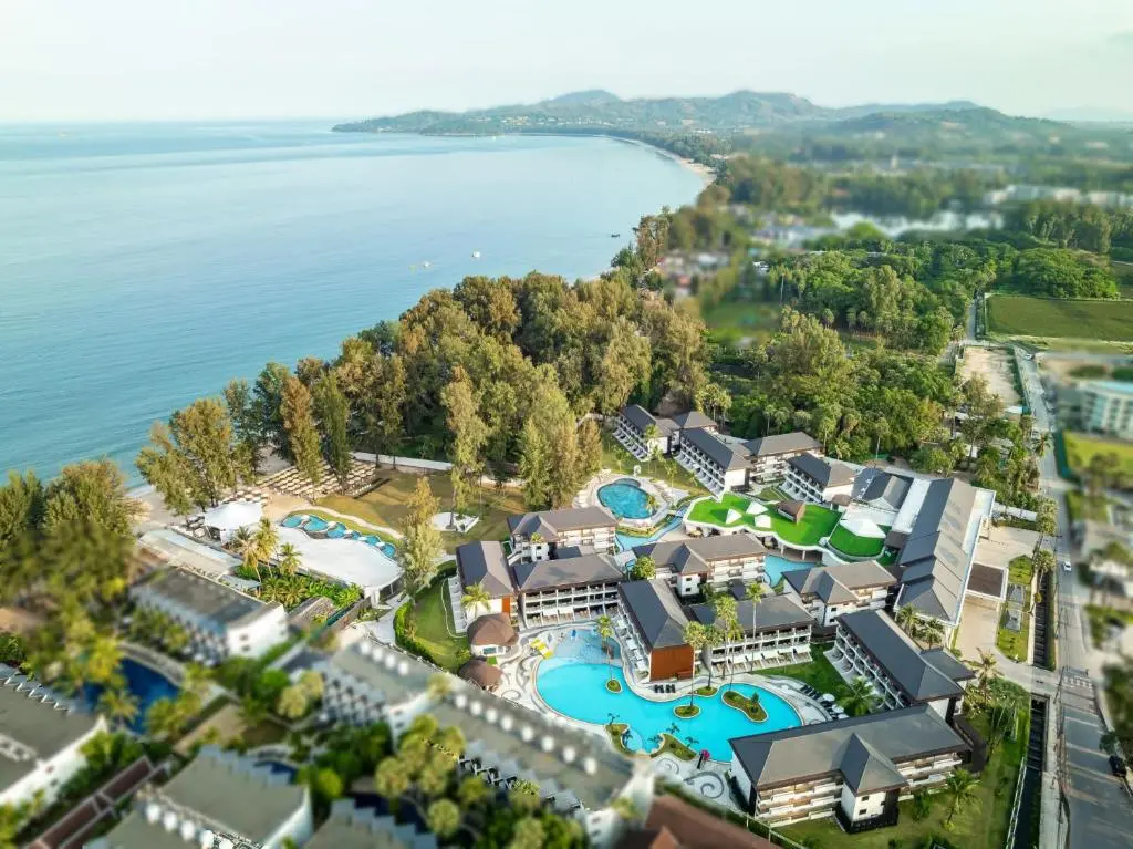 Amora Beach Resort Phuket