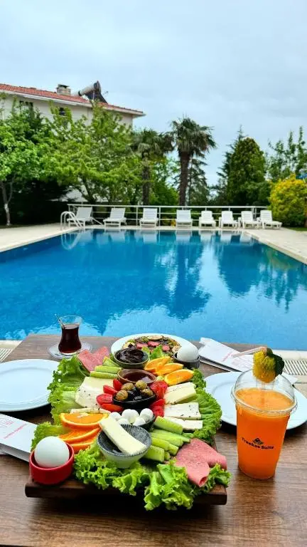 Treekos Suite Hotel