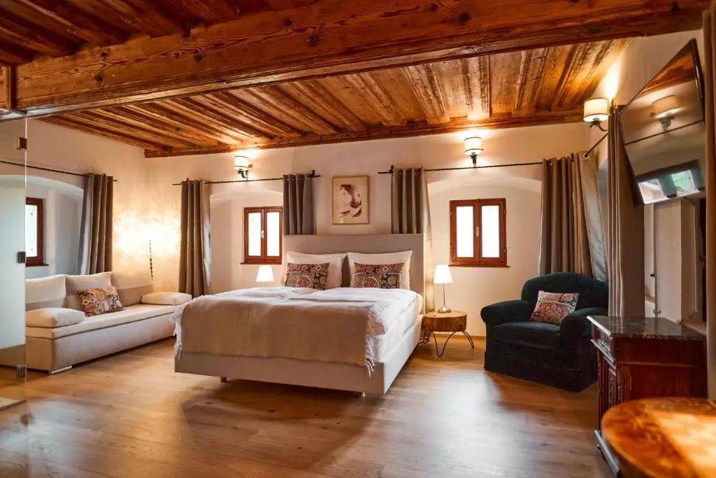 Hotel Pok