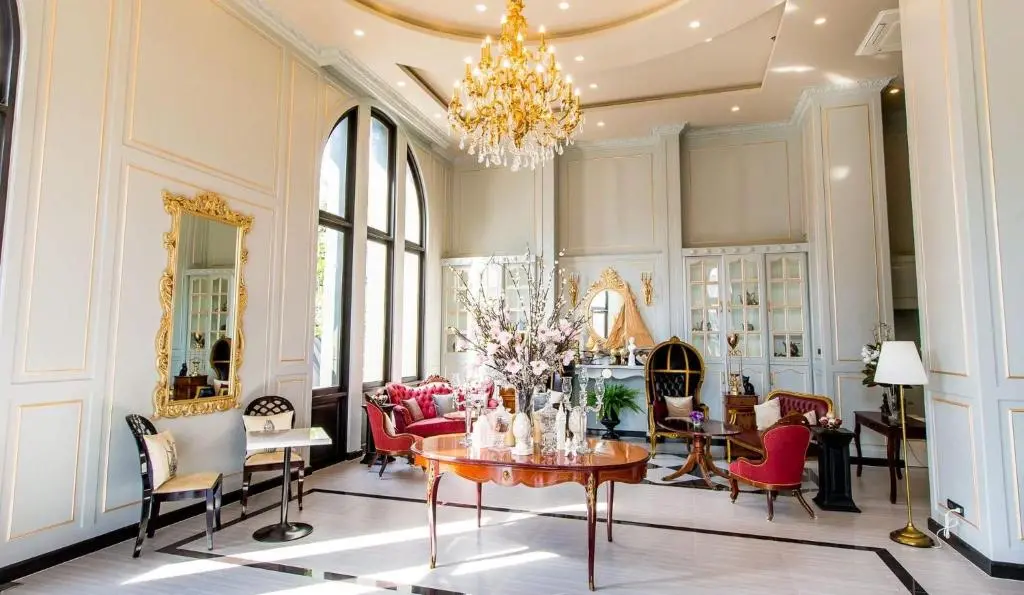 A. List Hotel