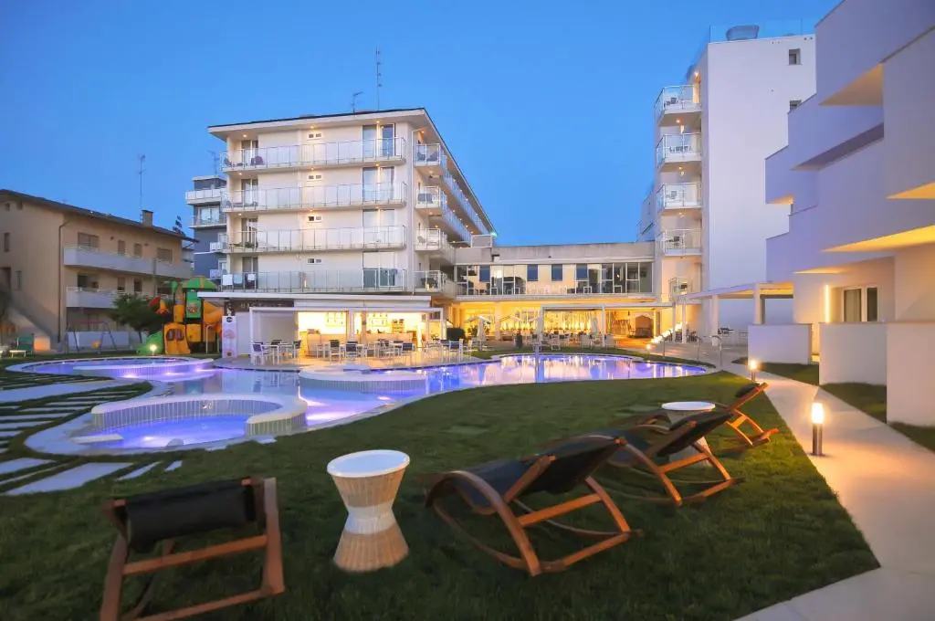 Marina Palace Hotel