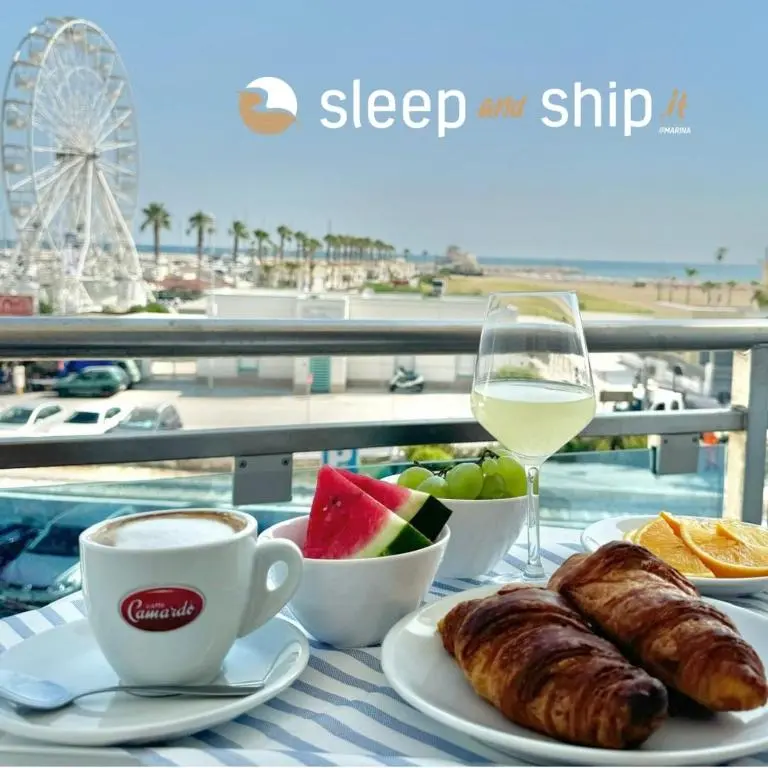 B&B Marina Sleep and Ship