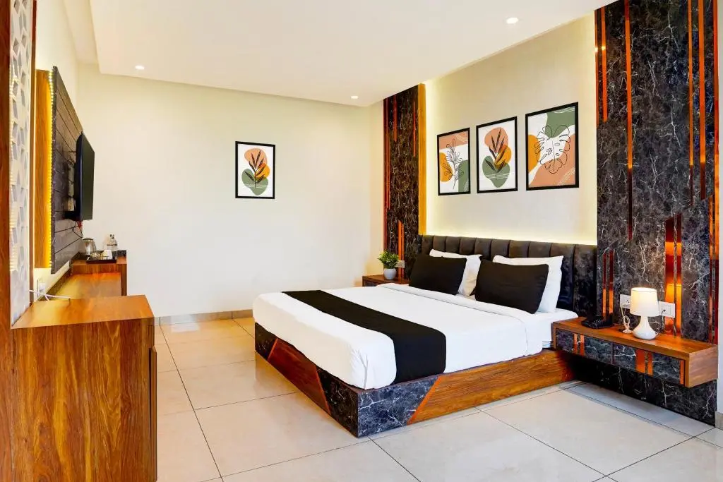 Hotel Grand Tej Plaza