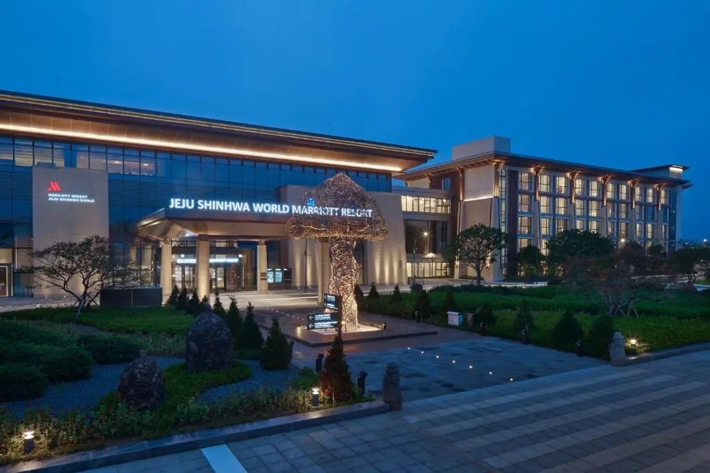 Marriott Jeju Shinhwa World Hotel