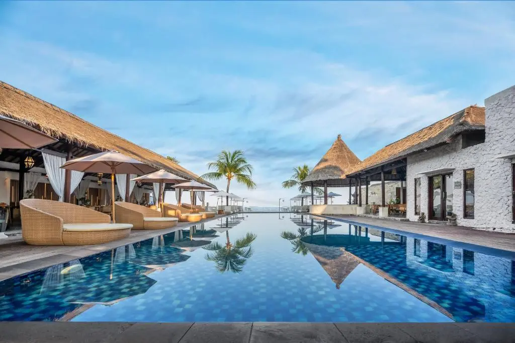 Lembongan Beach Club & Resort