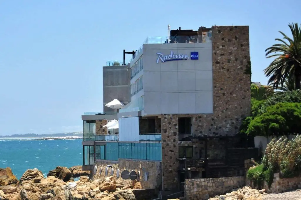 Radisson Blu Acqua Hotel & Spa Concon
