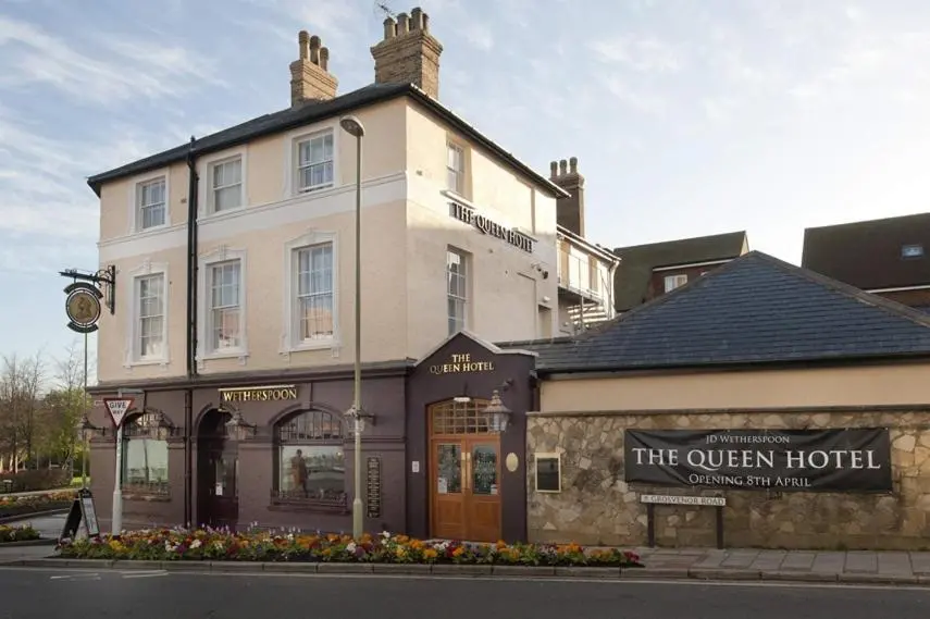 The Queen Hotel