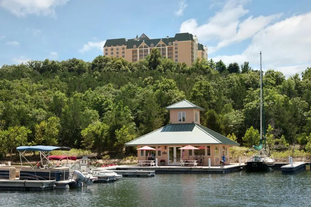 Chateau on the Lake Resort Spa & Convention Center