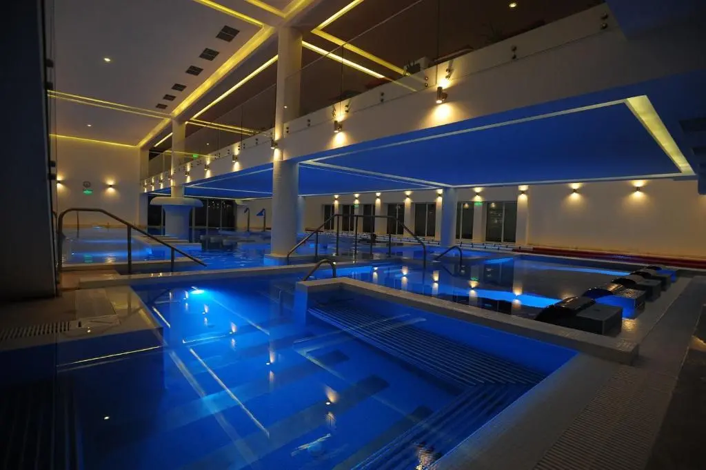 Aqvatonic Hotel