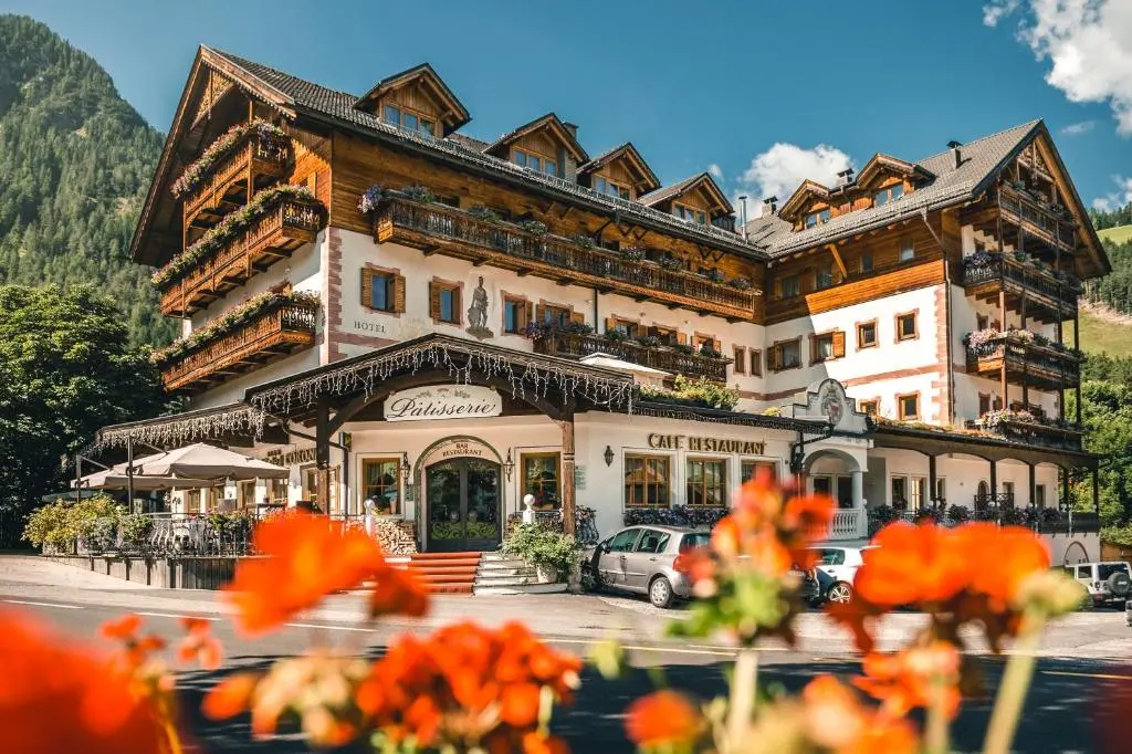 Corona Kristallhotel