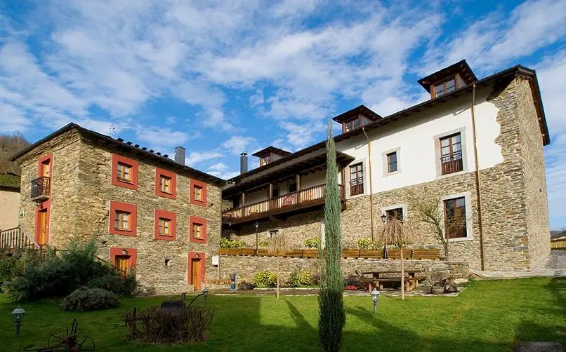 Hotel Rural L'Anceo