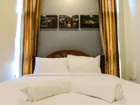 Nangrong Hotel (โรงแรมนางรอง)